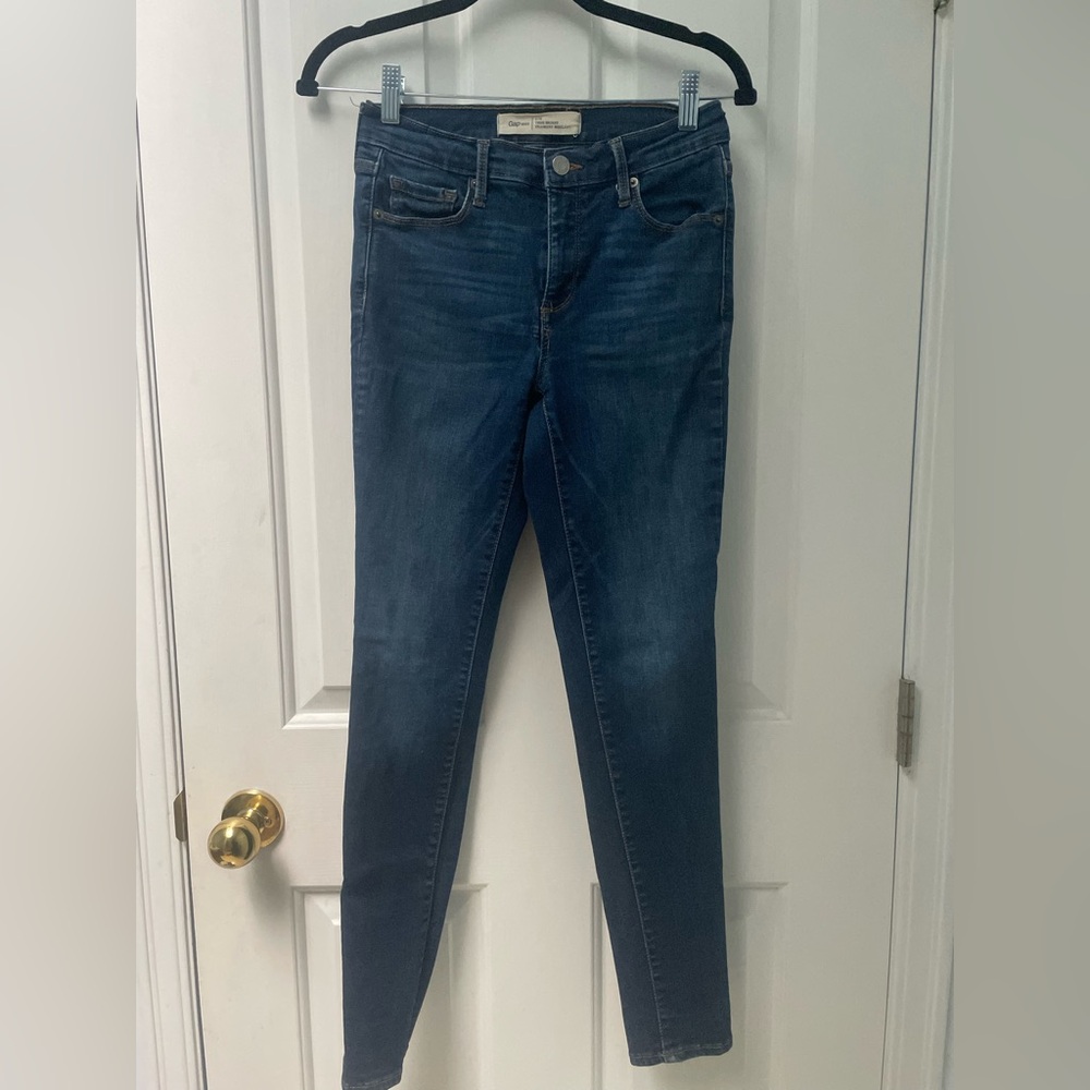 🌸27”x 30” GAP Classic Dark Wash Women’s Skinny Jeans EUC🌸